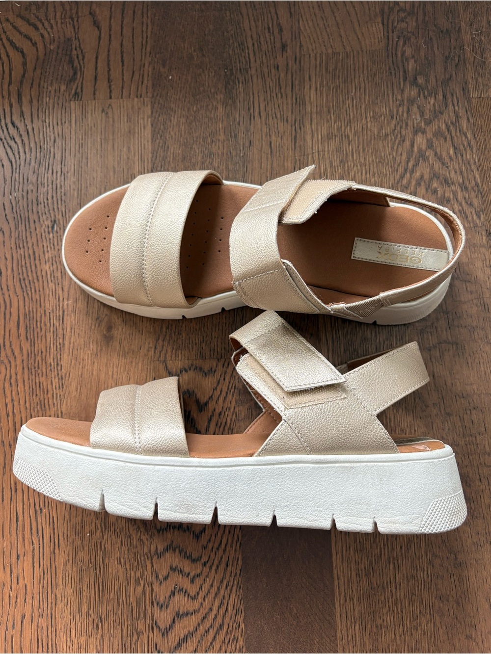 Geox Dandra 40 Platform Sandals in Light Gold, Size 39.